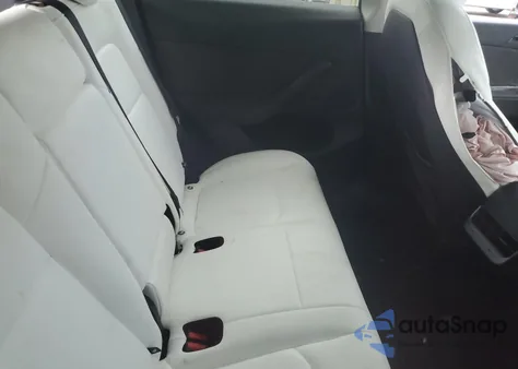 2023 Tesla Model Y z USA, uszkodzony, nr VIN 7SAYGAEE5PF960289